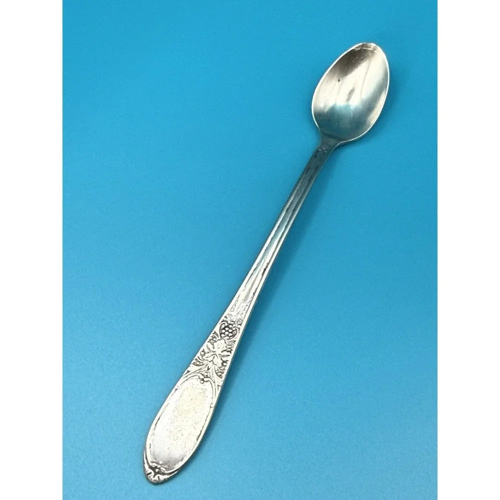 Antique Vintage Wm Rogers Silverplate Baby Spoon Isabella Grape Pattern 1913 GUC